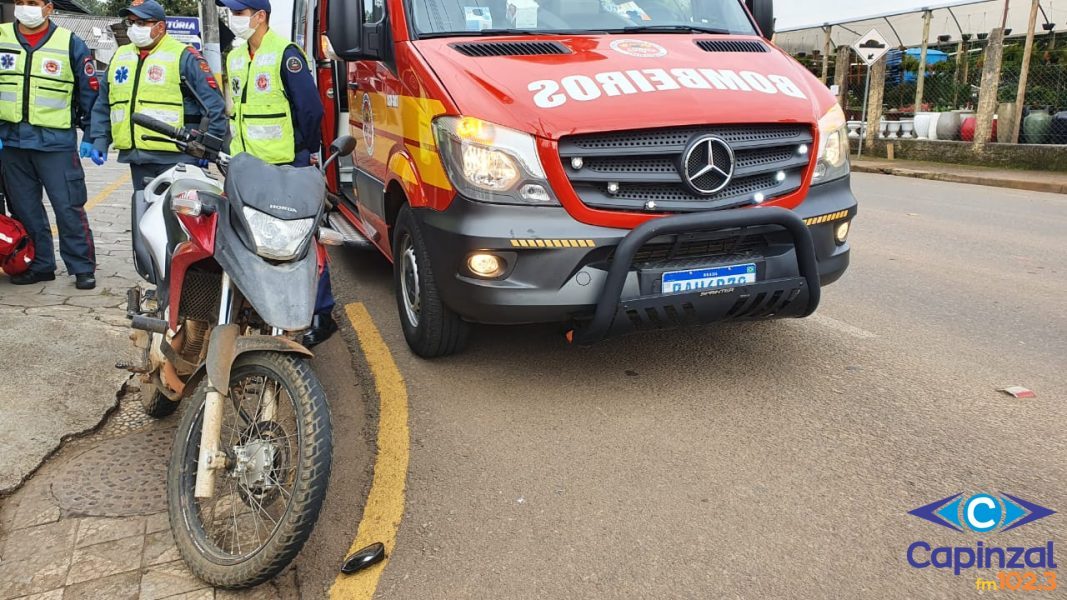 Colisão traseira deixou dois motociclistas feridos sem gravidade em Ouro