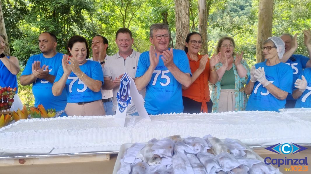 Capinzal festejou 75 anos com bolo, frango, ótimos shows e grande público na Área de Lazer