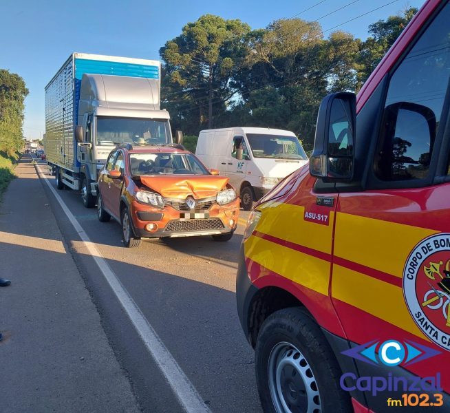 Condutor foge após colidir contra outros dois veículos em Videira