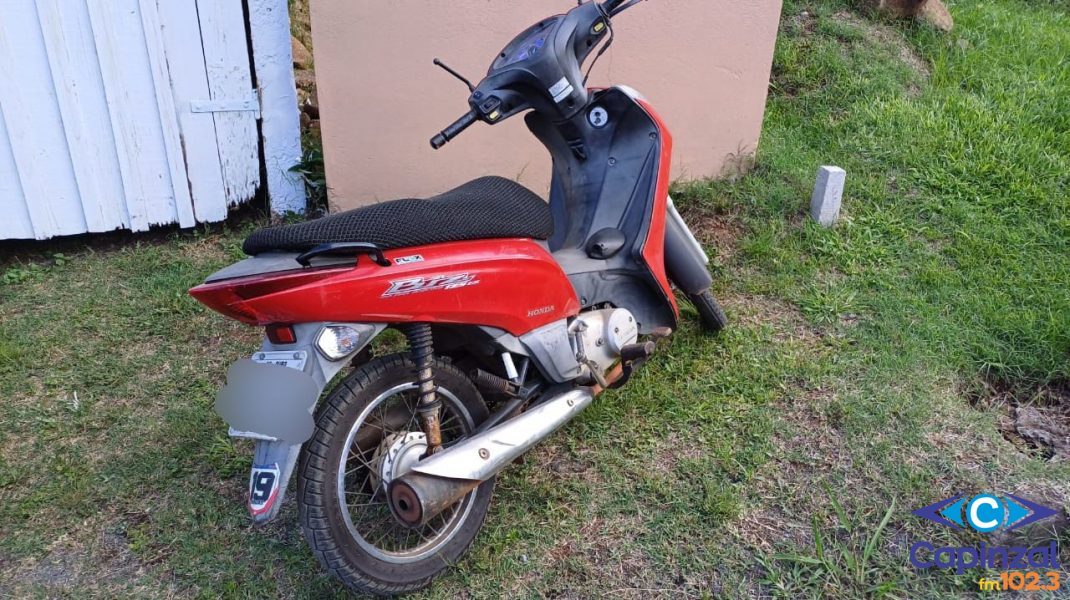 Motociclista fica ferida após sofrer queda em Ouro