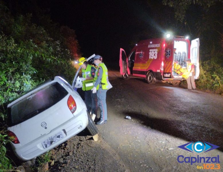 Veículo sai da pista e mulher de 41 anos fica ferida na SC 465