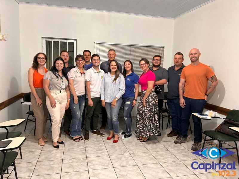 Diretoria da ACIRP realiza reunião mensal para planejar atividades
