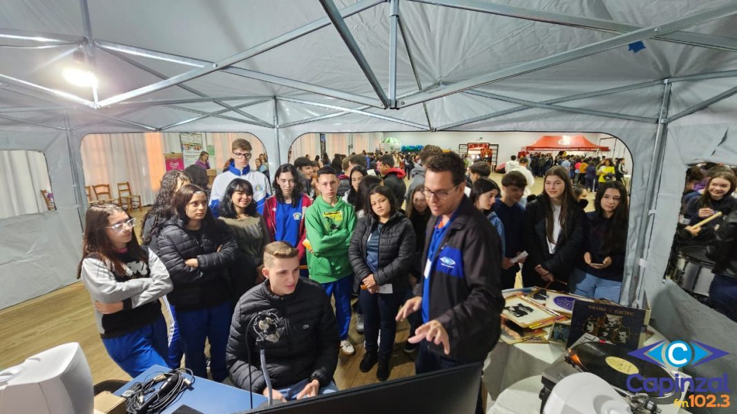 Mais de mil estudantes participam da 1ª Feira das Profissões promovida pelo Instituto BRF