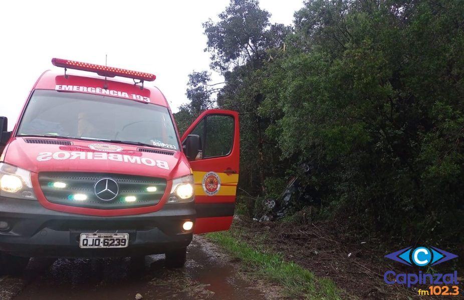 Veículo sai da pista na BR 470 e homem é encaminhado ao Hospital de Campos Novos