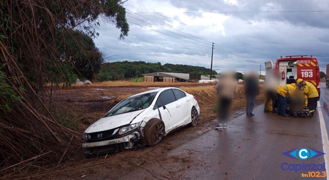 Homem fica ferido após carro sair de pista na BR-470 em Campos Novos