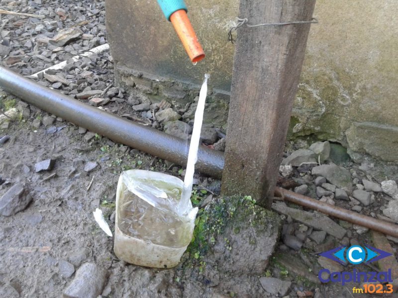 Onda de frio congela água em mangueira e transforma paisagens no Baixo Vale do Rio do Peixe