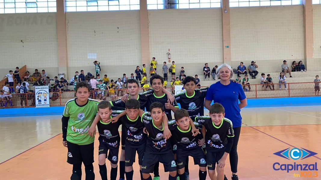 Segundo dia da IX OLEOURO teve jogos do futsal masculino