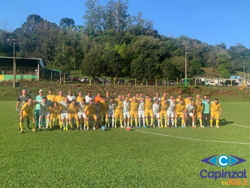 Master do Beija-Flor vence amistoso festivo contra Master da Chapecoense