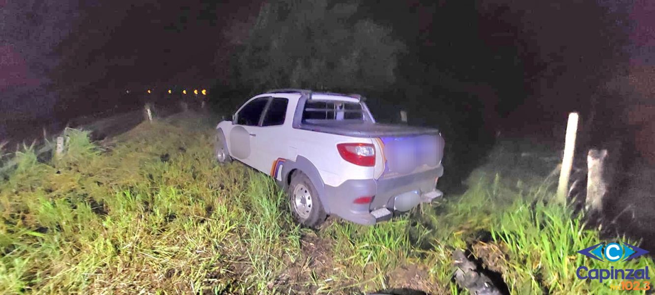 Motorista dorme ao volante e picape sai da pista na SC-150