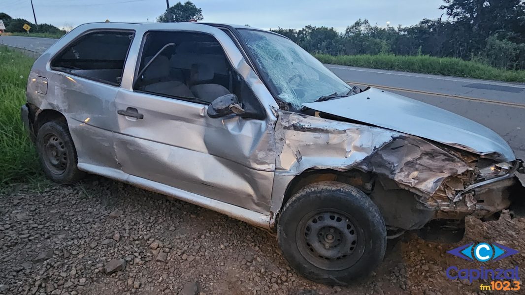 Motorista fica ferido após colisão entre carro e caminhonete em Capinzal