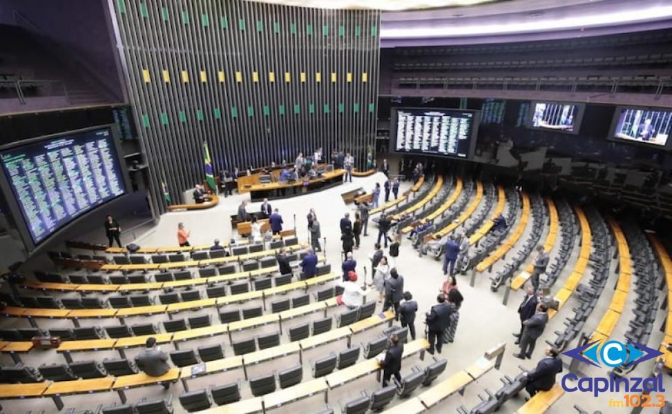 Nove deputados federais e um senador renunciam para assumir prefeituras em 2025