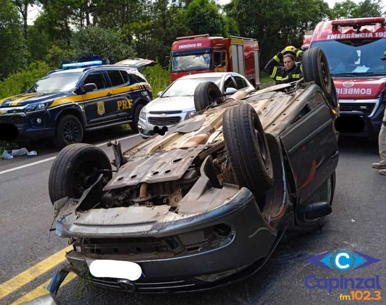 Motorista fica ferido após capotamento na BR-282, em Catanduvas