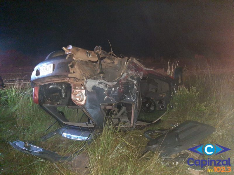 Acidente envolvendo três veículos deixa uma vítima fatal na BR-280