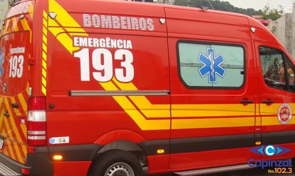 Bombeiros socorrem homem que foi prensado contra parede por máquina industrial em Capinzal