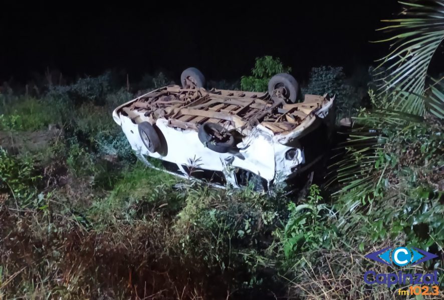 Colisão entre dois veículos mobiliza o Corpo de Bombeiros na SC- 350 em Lebon Régis