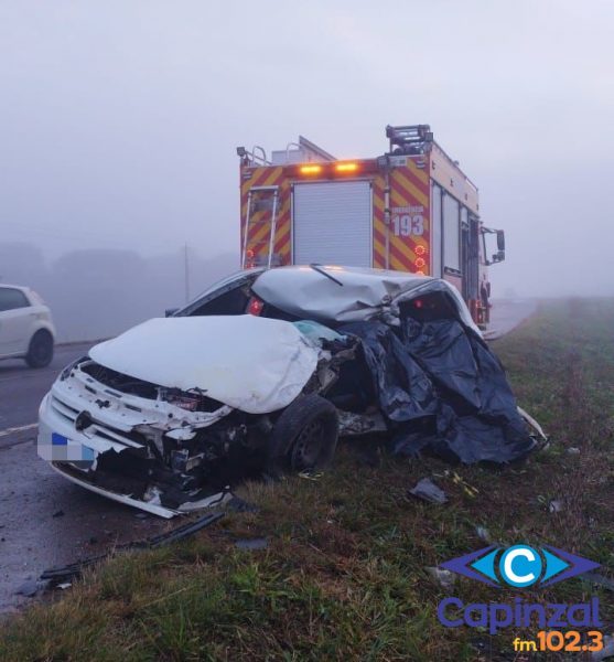 Adolescente ao volante morre com idosa em colisão com ônibus na BR-470 em Campos Novos