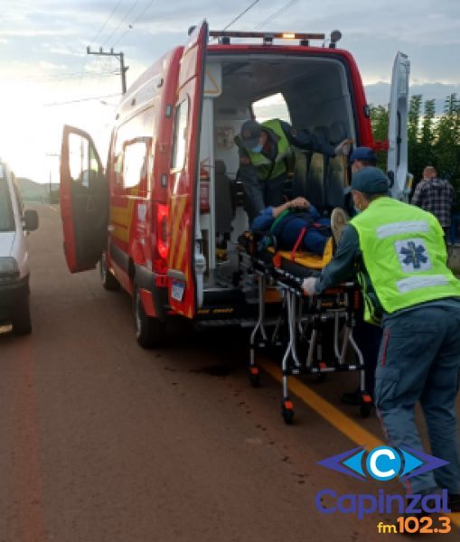 Mulher é socorrida pelos Bombeiros após ser atropelada em Capinzal